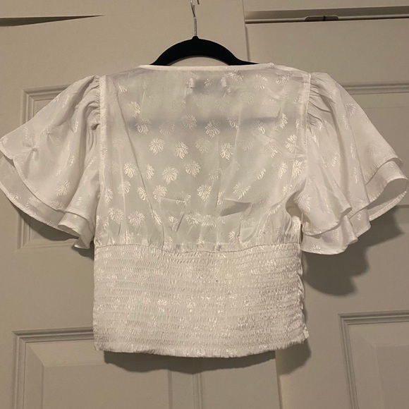 white satin butterfly sleeve crop top - Picture 7 of 8